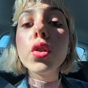 Meet your Posher, Valentina